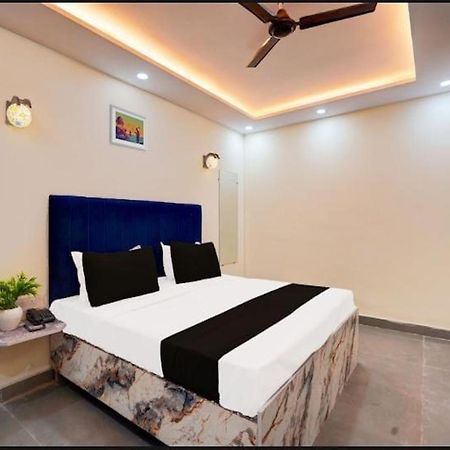 Hotel City Palace New Delhi Exterior photo